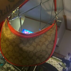 New bag never worn. Gift !!